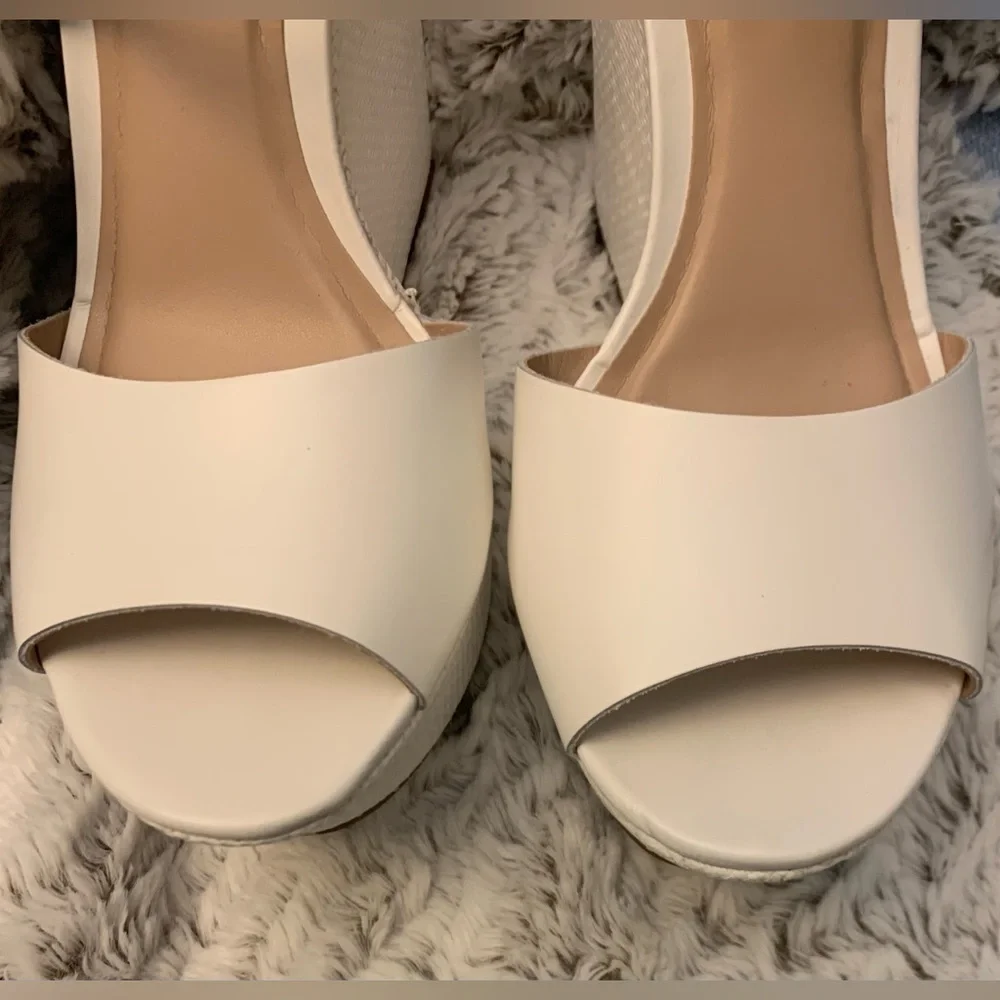 Steve Madden Citrus platform wedge strap sandals white preowned EUC - Picture 4 of 11
